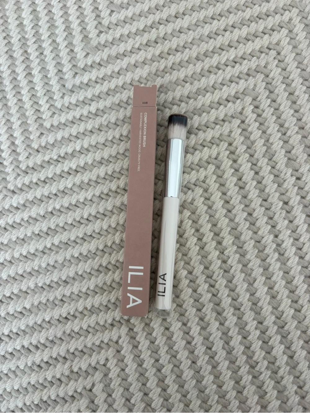 ILIA Complexion Brush